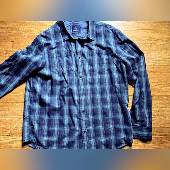 Prana shirt - light flannel - Picture 2 of 4